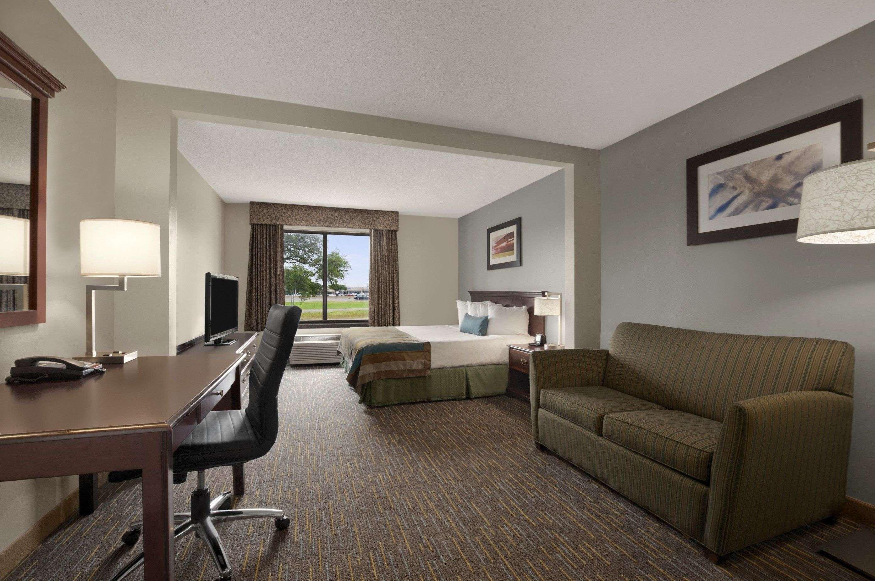 Hotel Wingate By Wyndham And Williamson Conference Center Round Rock Exterior foto